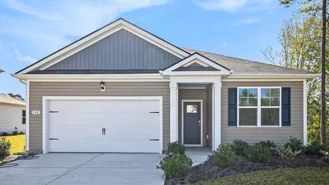 Exterior - 3000 Royal Bluff Ln, Florence, SC 29505 photo 6 of 7
