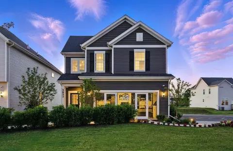 Exterior - 5852 Hawkweed Dr, Naperville, IL 60564 photo 9 of 12