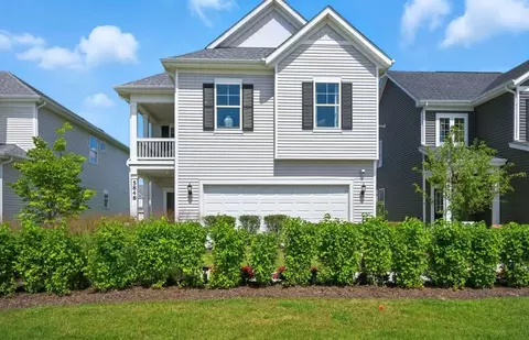 Exterior - 5852 Hawkweed Dr, Naperville, IL 60564 photo 4 of 12