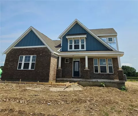 402 W Spielberg Cir, Springfield, OH 45505