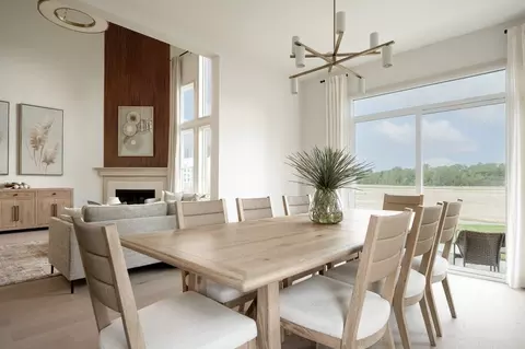 Dining - 3801 Circollo Dr, Covington, KY 41017 photo 2 of 7