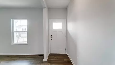 Entry Way - 1797 Jacko Ln, Circleville, OH 43113 photo 1 of 5