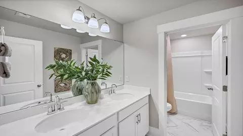 Bath - 511 Lancashire Ln, Irmo, SC 29063 photo 10 of 11