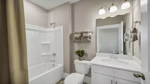 Bath - 511 Lancashire Ln, Irmo, SC 29063 photo 7 of 11