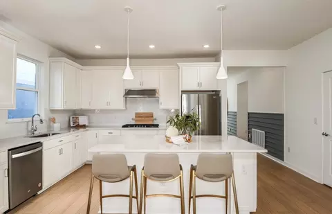 Kitchen - 16918 Canary Trl, Parrish, FL 34219 photo 5 of 5