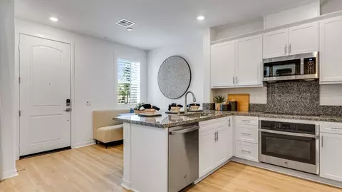 Kitchen - 2802 Bottas Privado, Ontario, CA 91762 photo 1 of 5