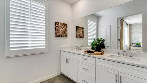 Bath - 2802 Bottas Privado, Ontario, CA 91762 photo 1 of 4
