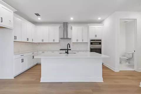 8103 Seaflower Pkwy, Bradenton, FL 34210