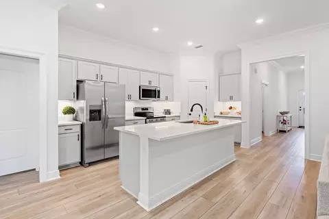 Kitchen - 8395 Eagle Pointe Rd, Pensacola, FL 32526 photo 1 of 3