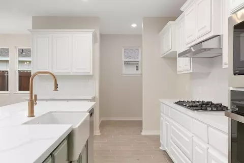 Kitchen - 6508 Anaqua Loop, Mcallen, TX 78504 photo 4 of 15