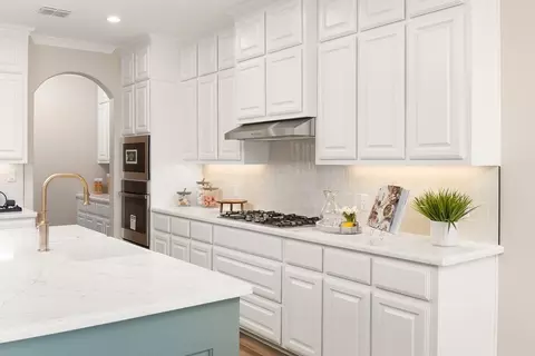 Kitchen - 6508 Anaqua Loop, Mcallen, TX 78504 photo 14 of 16