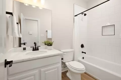 Bath - 6508 Anaqua Loop, Mcallen, TX 78504 photo 6 of 6