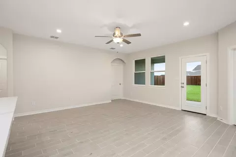 Living - 6508 Anaqua Loop, Mcallen, TX 78504 photo 3 of 8