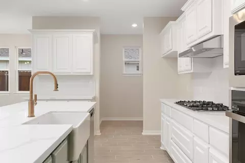 Kitchen - 6508 Anaqua Loop, Mcallen, TX 78504 photo 5 of 16