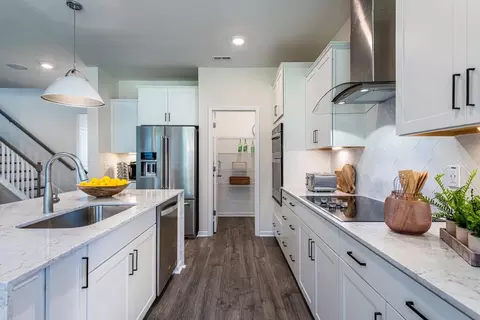 Kitchen - 1012 Prominence Dr, Durham, NC 27712 photo 7 of 17