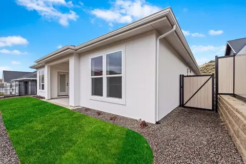 Exterior - 6612 N Good Dr, Eagle, ID 83714 photo 3 of 7