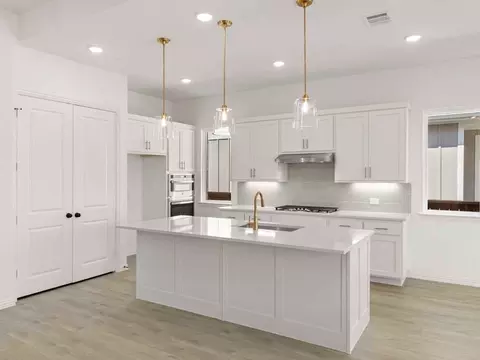 Kitchen - 2109 Tupelo Trl, Argyle, TX 76226 photo 5 of 7
