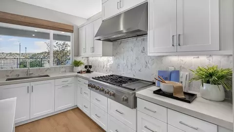 Kitchen - 27985 Plateau Ter, Valencia, CA 91381 photo 2 of 3