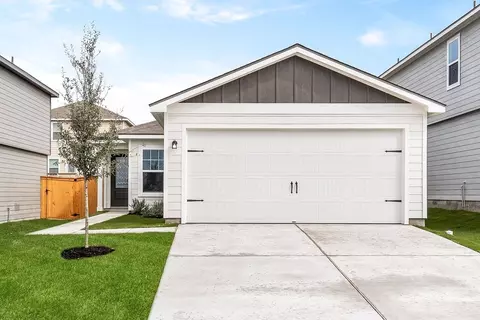 Exterior - 18721 Quiet Range Dr, Elgin, TX 78621 photo 4 of 15