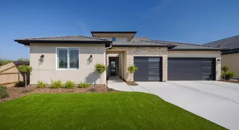 Exterior - 3938 S Tipton St, Visalia, CA 93292 photo 10 of 16