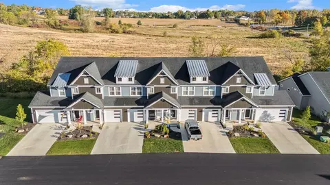 101 Wolverine Blvd, Rockford, MI 49341