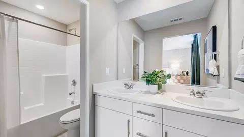 Bath - 14371 Aurora Ct, Hesperia, CA 92344 photo 1 of 3
