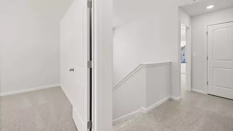 Entry Way - 8171 Coldstream Dr, Fairburn, GA 30213 photo 4 of 7