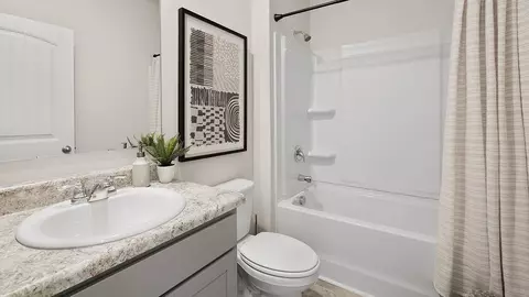 Bath - 8171 Coldstream Dr, Fairburn, GA 30213 photo 5 of 8