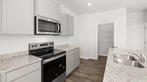Kitchen - 8171 Coldstream Dr, Fairburn, GA 30213 photo 4 of 6