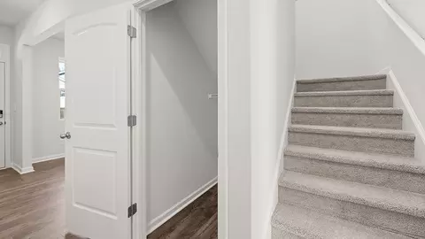 Entry Way - 8171 Coldstream Dr, Fairburn, GA 30213 photo 3 of 7