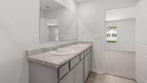 Bath - 8171 Coldstream Dr, Fairburn, GA 30213 photo 3 of 8