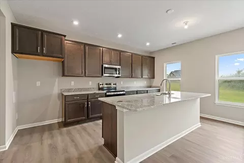 Kitchen - 7863 Horizon Bnd, Morrow, OH 45152 photo 3 of 11