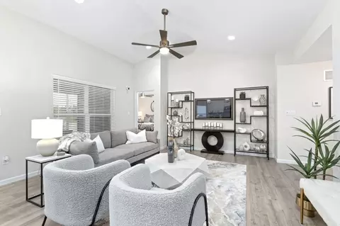 Living - 10245 Spokane Dr, Affton, MO 63123 photo 6 of 8