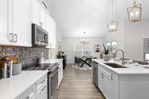 Kitchen - 10245 Spokane Dr, Affton, MO 63123 photo 14 of 18
