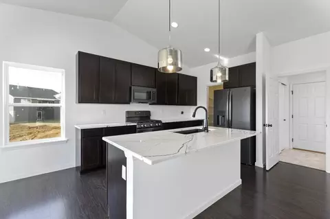 Kitchen - 10245 Spokane Dr, Affton, MO 63123 photo 16 of 18