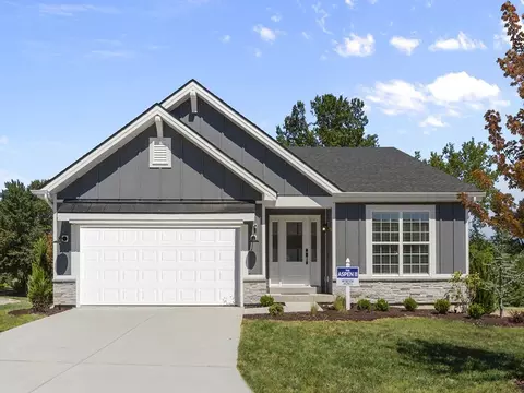 Exterior - 10245 Spokane Dr, Affton, MO 63123 photo 8 of 43
