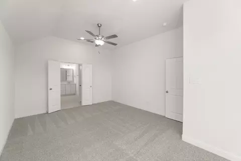 Bedroom - 601 Trinity St, Van Alstyne, TX 75495 photo 3 of 6