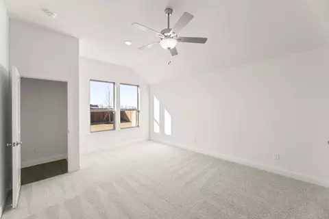 Bedroom - 601 Trinity St, Van Alstyne, TX 75495 photo 4 of 6