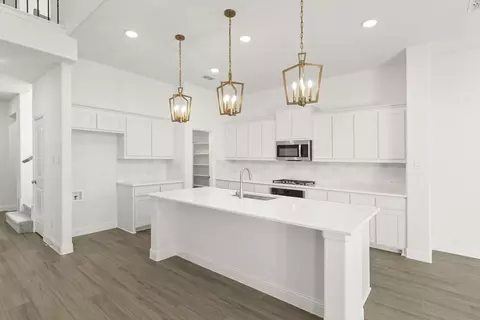 Kitchen - 601 Trinity St, Van Alstyne, TX 75495 photo 2 of 5