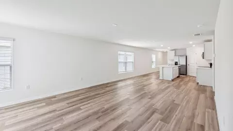 Living - 4428 SW 69th St, Ocala, FL 34474 photo 3 of 3