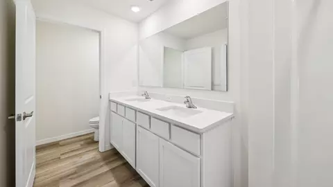 Bath - 4428 SW 69th St, Ocala, FL 34474 photo 3 of 4