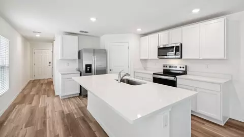 Kitchen - 4428 SW 69th St, Ocala, FL 34474 photo 3 of 8