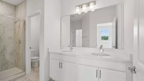 Bath - 619 Silver Stream Ct, Brandon, FL 33511 photo 2 of 4