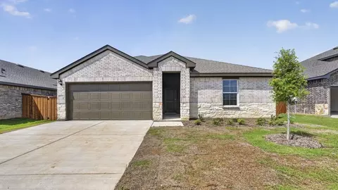 3333 Spaulding Dr, Paris, TX 75460