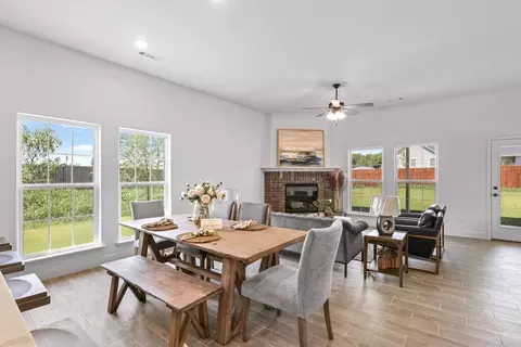 Dining - 3331 N Rangeline Rd, Webb City, MO 64870 photo 1 of 2
