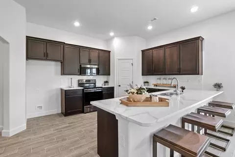 3331 N Rangeline Rd, Webb City, MO 64870