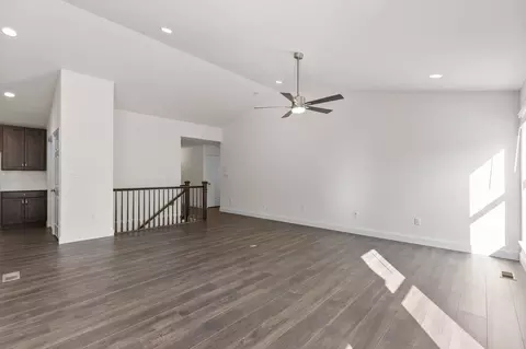 Living - 1146 Bloomfield Dr, Eureka, MO 63025 photo 2 of 3