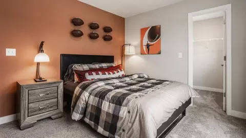 Bedroom - Helmcrest Drive, Indianapolis, IN 46239 photo 4 of 9
