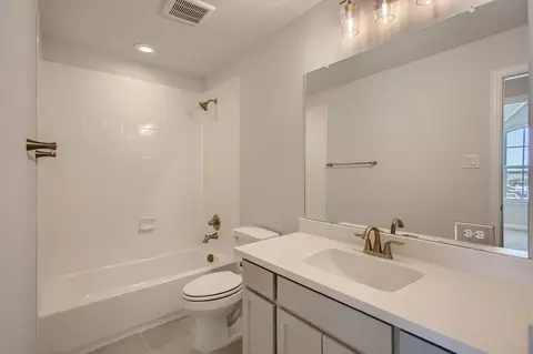 Bath - 910 Shooting Star Dr, Prosper, TX 75078 photo 4 of 11