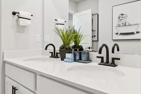 Bath - 335 Amy Ave, Fort Lupton, CO 80621 photo 2 of 3